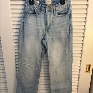 Universal Thread Light Wash Straight Leg Jeans